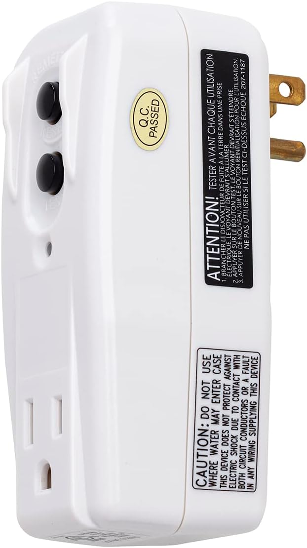 Tower Manufacturing 30439005-14 Auto-Reset 15 AMP Grounded 3-Prong GFCI Single Outlet Adapter, White