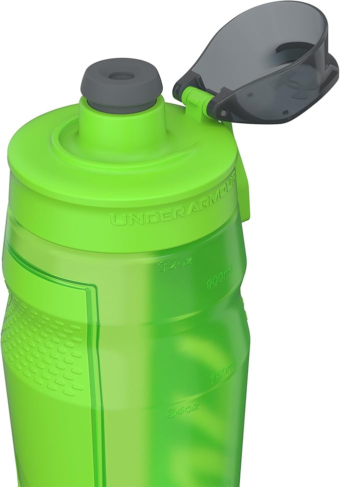 Under Armour 32oz Playmaker Squeeze Water Bottle | Squeeze