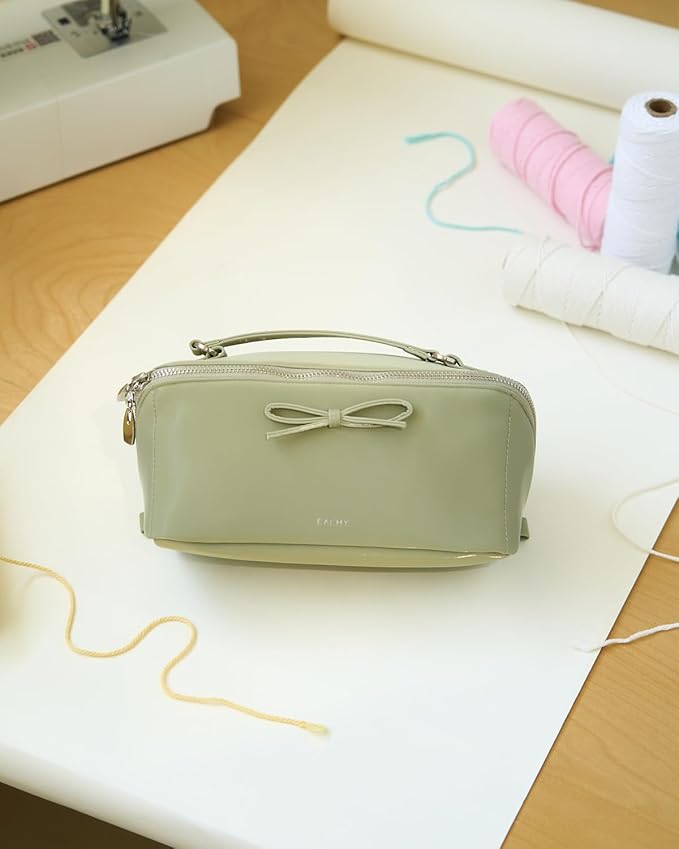 EACHY Travel Makeup Bag, Large Capacity Cosmetic Bag for Women, Waterproof PU Leather, Flat Open Portable Toiletry Bag for Skincare, Brushes & Travel Essentials
