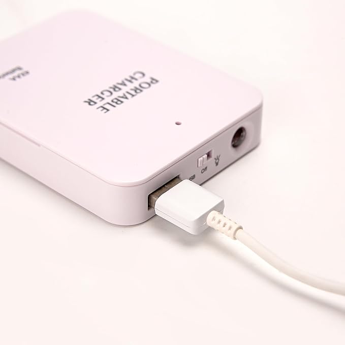 4AA Operated Battery Powered Phone Charger Holder, Battery Holder for Emergency Charging, Portable USB Charging Stand with 4 Battery Slots (Batteries Not Included)