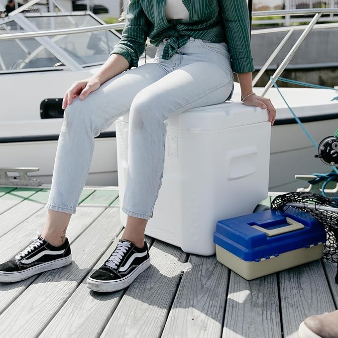 Igloo Marine Cooler | Insulated Hard Shell Ice Chest |Great for Fishing, Camping, Boating, & More