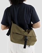 BAGGU Nylon Messenger Bag