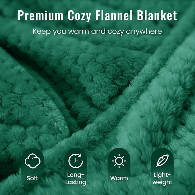 urnexttour Travel Pillow Blanket Set-3 in 1 Travel Pillow Memory Foam, Soft Travel Blanket Airplane Compact with Bag, Inner Pillowcase, Hand Luggage Belts and Backpack Clip, for Plane Car, Green