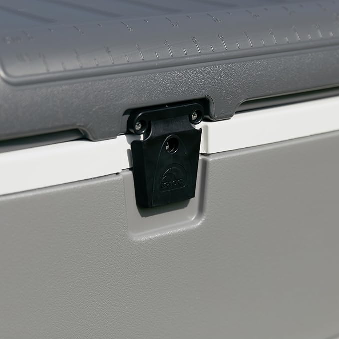 Igloo Hard Cooler | Polar & Party Bar Series | Insulated Ice Chests