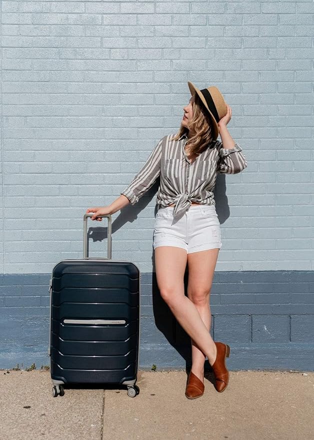 Samsonite Freeform 24-Inch Medium Luggage with Dual 360° Spinner Wheels - Checked Suitcase - TSA Lock, Airline-Approved - Lightweight Durable Polypropylene Expandable Hardshell - Navy