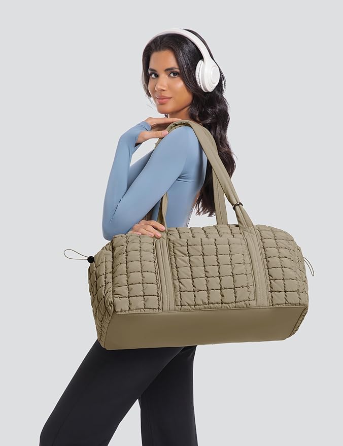 Quilted Travel Duffle Bag for Women Medium Weekender Bag Puffer Overnight Bag Large Soft Puffy Duffel Bag Carry-On Gym Bag Lightweight Personal Item Travel Bag for Trips Business Sport Airplane