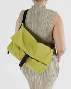 BAGGU Nylon Messenger Bag