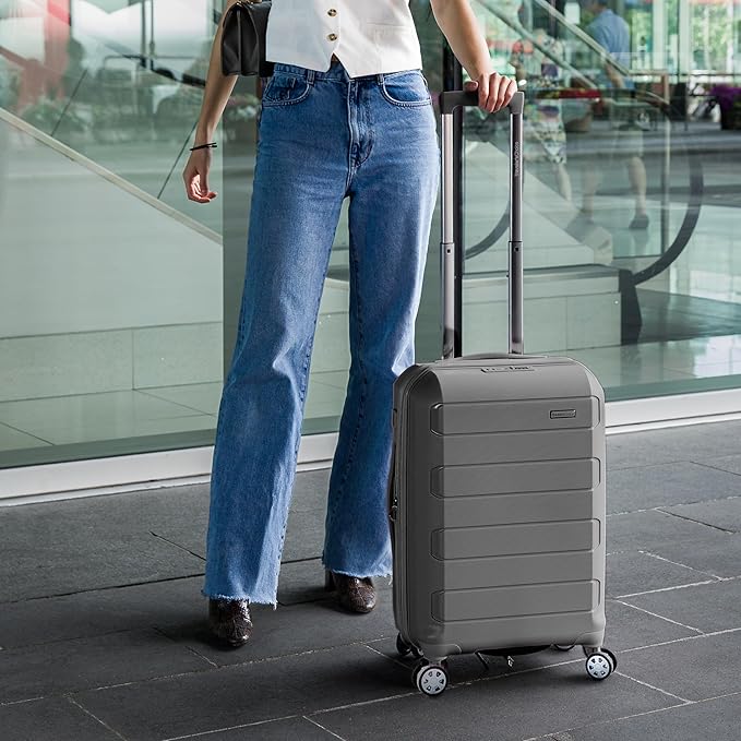 Traveler's Choice Pagosa Hardshell Expandable Luggage with Spinner Wheels, Gray, 2-Piece Set (22/26)