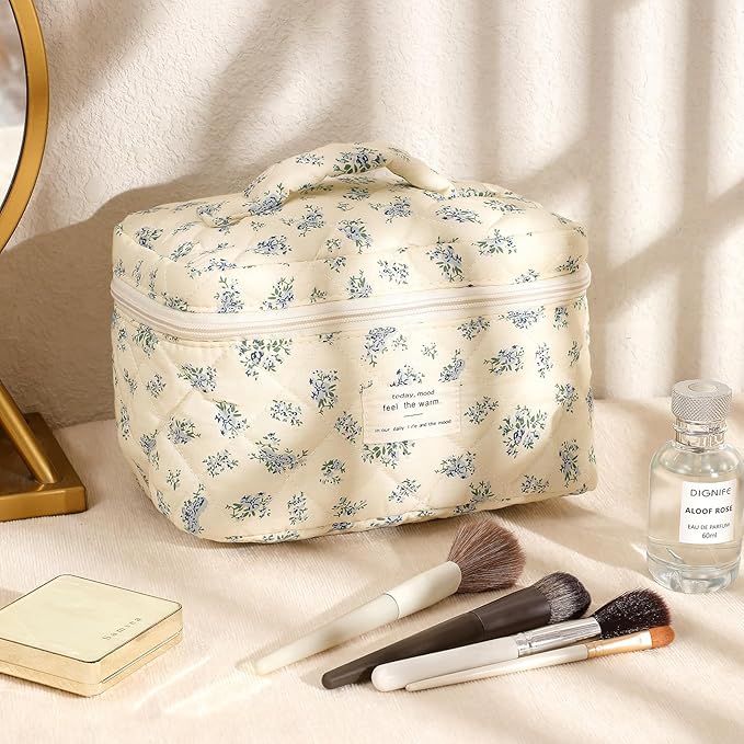 uekeboag Large Travel Quilted Makeup Bag for Women, Floral Cotton Cosmetic Bag, Coquette Aesthetic Floral Toiletry Organizer Bag