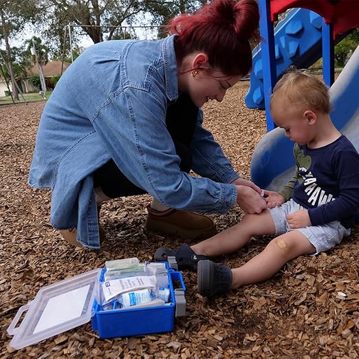 First Aid Only 91248 OSHA-Compliant First Aid Kit, All-Purpose 50-Person Emergency First Aid Kit for Business, Worksite, Home, and Car, 260 Pieces