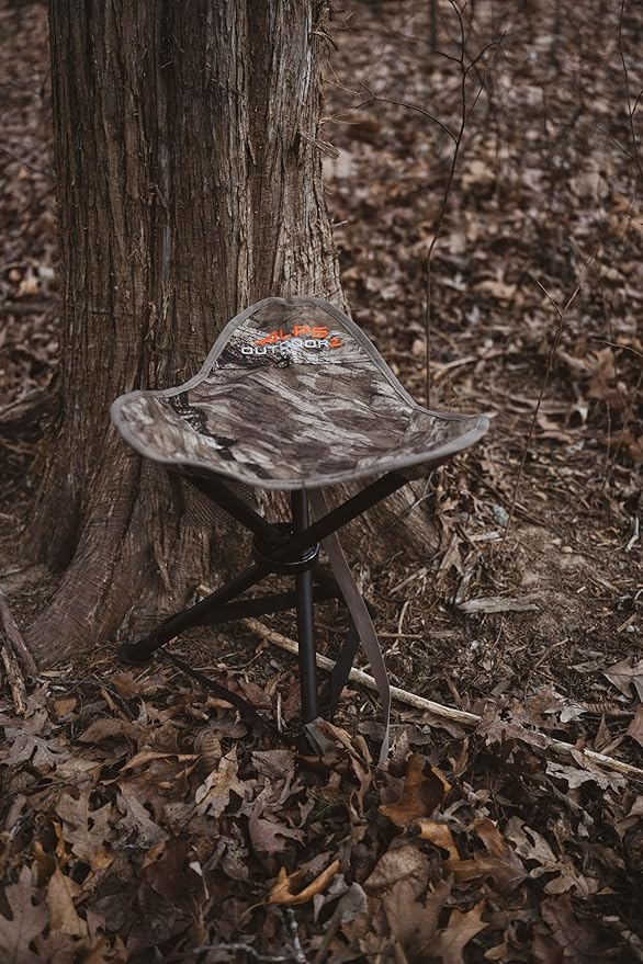 ALPS OutdoorZ Lightweight Packable Blind Chair Tri-Leg Stool – Portable Hunting Seat in Mossy Oak Country Roots with Steel Frame, Compact Fold Design for Waterfowl, Upland & Field Hunting